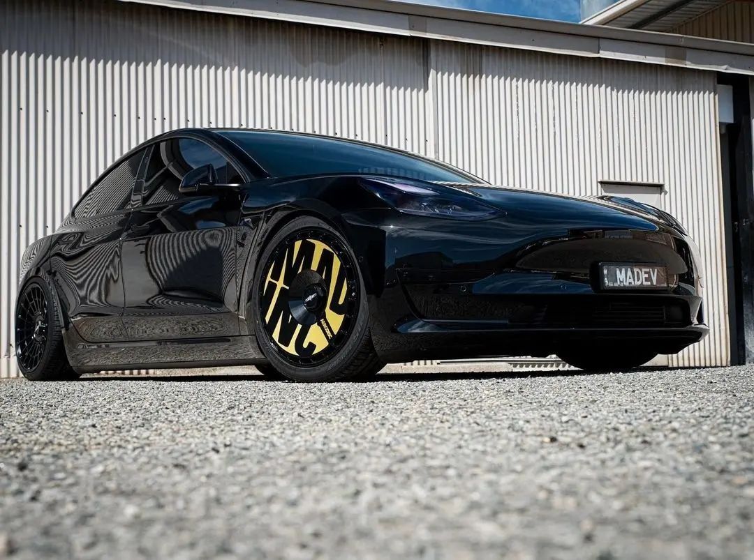 A3-2 Pattern customization Tesla Aero wheel covers – AIRIO DESIGN