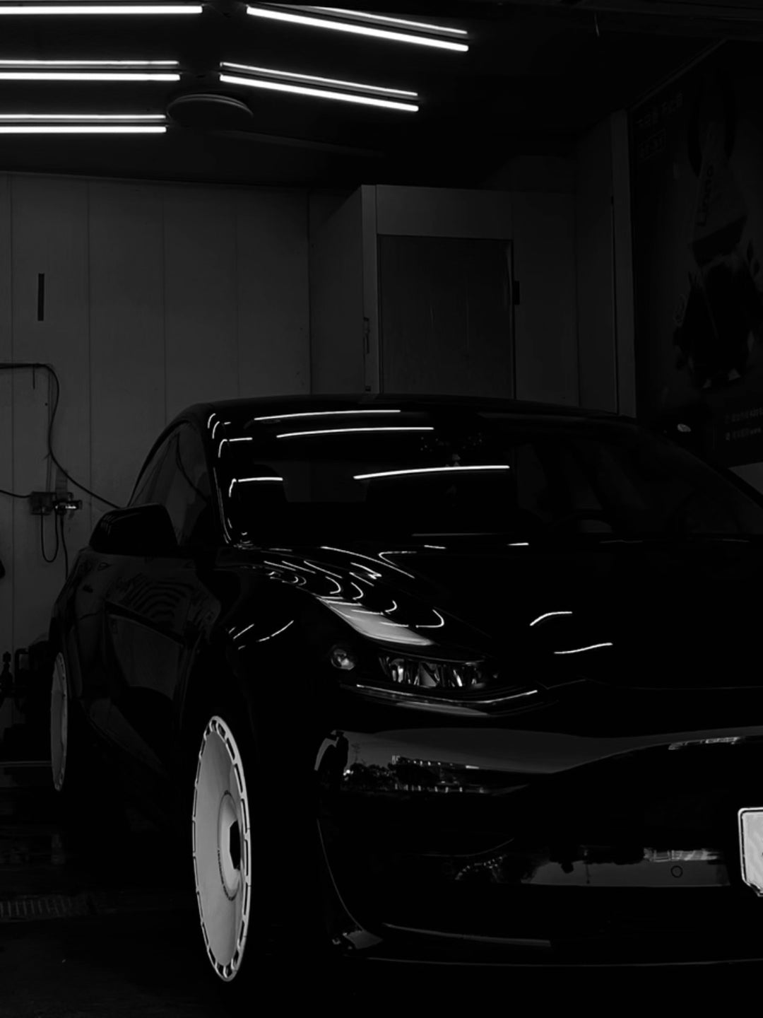 A1-3 Black/White Tesla wheel covers for Model 3YSX 21" 19" 20" hubcaps