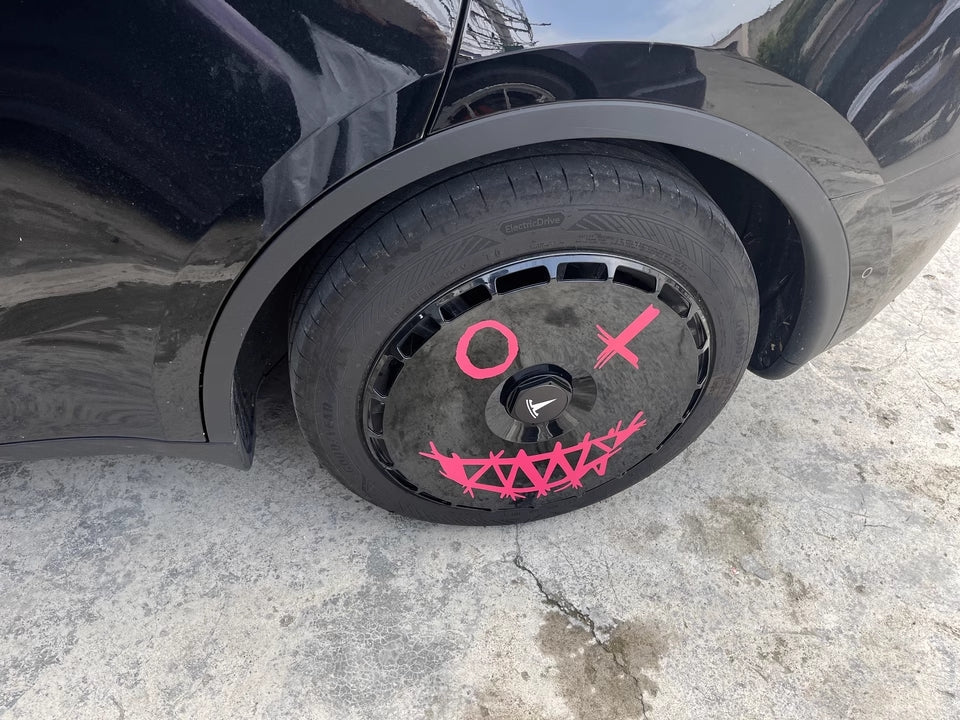 A2-3  Pink devil smiley face Tesla wheel covers for Model 3yxs 21" 20" 19" 18" hubcaps UV Printing